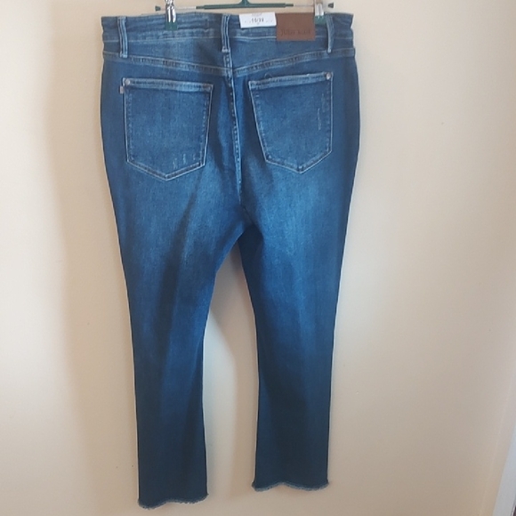 Judy Blue Dark Wash Straight Leg Jeans - Picture 3 of 11